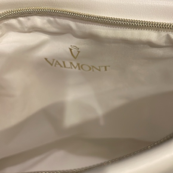 Brand New Valmont White Toiletry Zippered Pouch - Picture 4 of 12